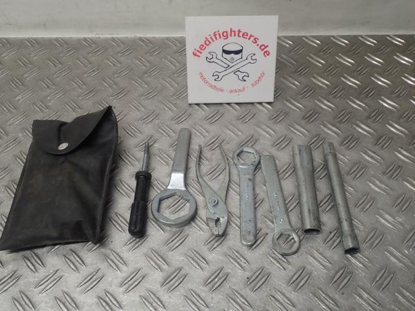 Bordwerkzeug Tool Kit Werkzeug 17 Teile Suzuki RF600R