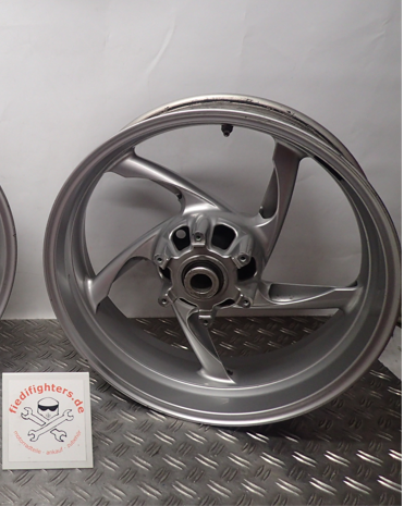 Felge hinten 6,0 x 17 silber Hinterrad Wheel Benelli TNT 899