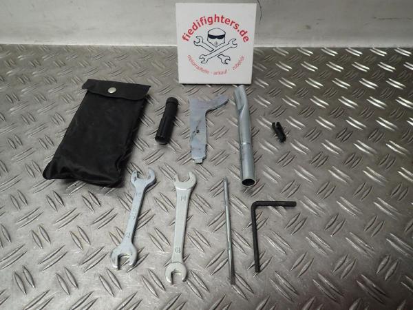 Bordwerkzeug Tool Kit Werkzeug 9Teile Honda CBR 650 R ABS BJ.19 5989km_1
